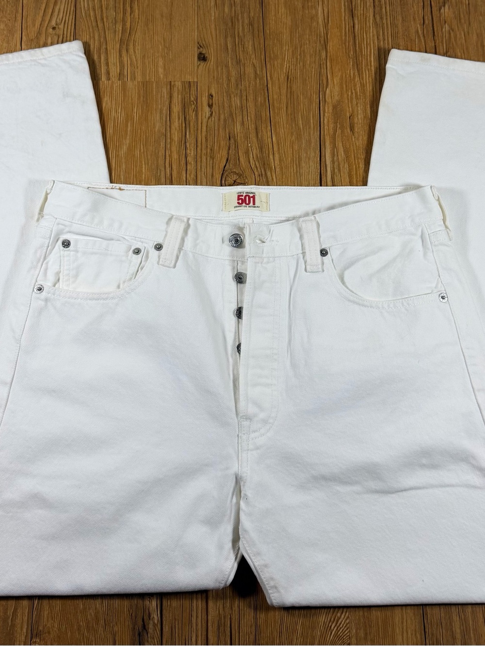 Levi’s 501 Women’s White Straight Leg Button Fly Jeans 30x30